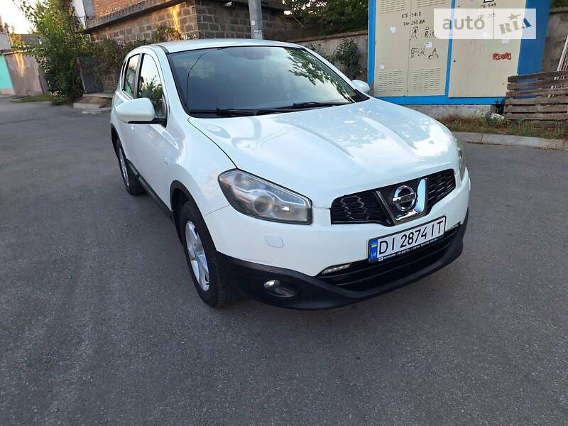 Позашляховик / Кросовер Nissan Qashqai 2013 в Києві