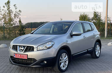 Позашляховик / Кросовер Nissan Qashqai 2012 в Радивиліві