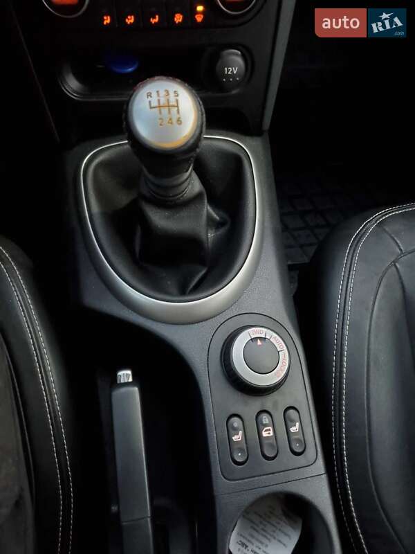 Внедорожник / Кроссовер Nissan Qashqai 2012 в Виноградове