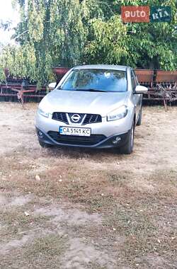 Внедорожник / Кроссовер Nissan Qashqai 2010 в Черкассах