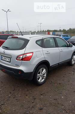 Позашляховик / Кросовер Nissan Qashqai 2011 в Львові