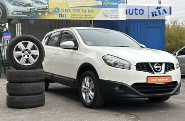 Внедорожник / Кроссовер Nissan Qashqai 2012 в Сумах