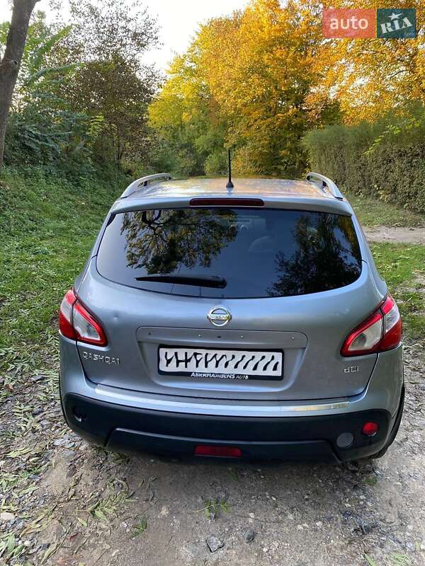 Внедорожник / Кроссовер Nissan Qashqai 2010 в Ровно