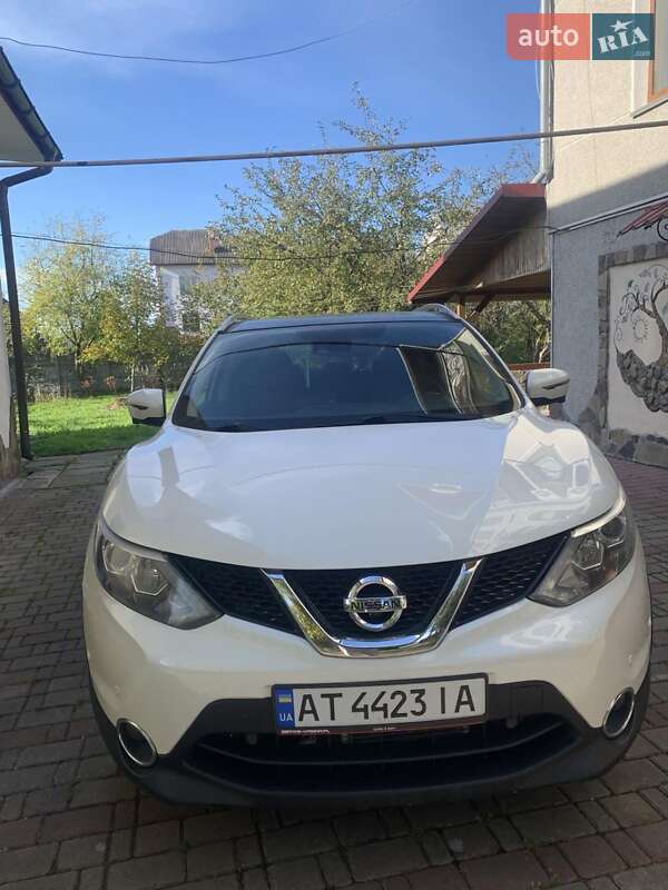 Внедорожник / Кроссовер Nissan Qashqai 2015 в Ивано-Франковске