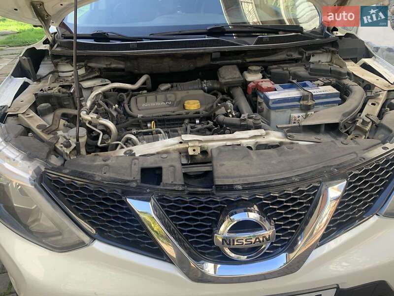 Внедорожник / Кроссовер Nissan Qashqai 2015 в Ивано-Франковске