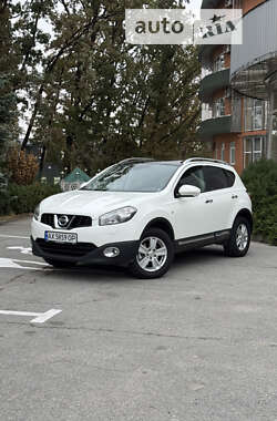 Позашляховик / Кросовер Nissan Qashqai 2011 в Києві