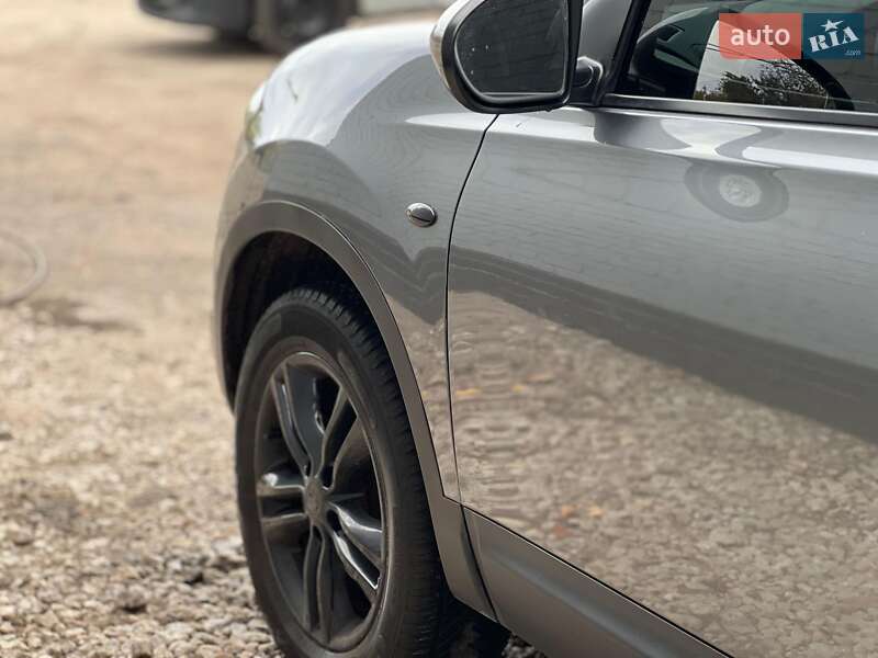 Внедорожник / Кроссовер Nissan Qashqai 2011 в Днепре