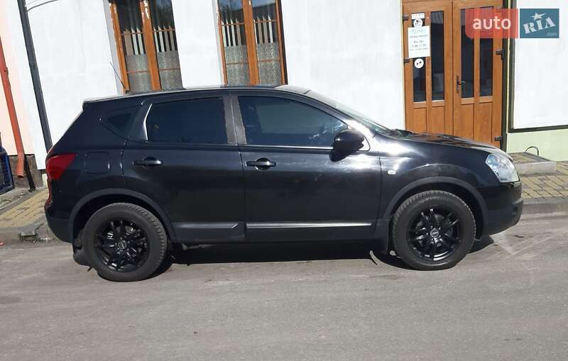 Позашляховик / Кросовер Nissan Qashqai 2009 в 