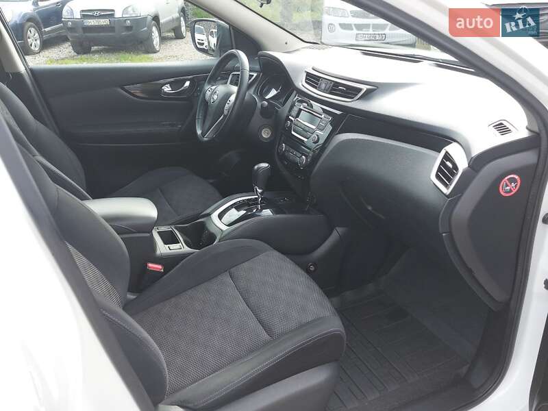 Позашляховик / Кросовер Nissan Qashqai 2015 в Одесі