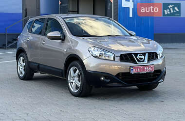 Позашляховик / Кросовер Nissan Qashqai 2013 в Рівному