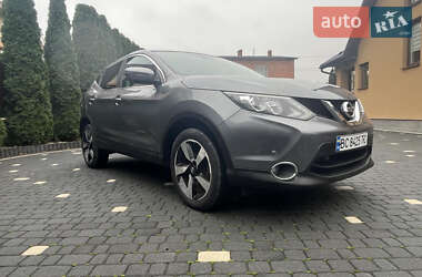 Внедорожник / Кроссовер Nissan Qashqai 2015 в Самборе