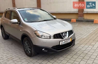 Позашляховик / Кросовер Nissan Qashqai 2012 в Хмільнику