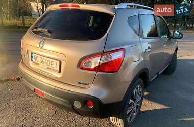 Внедорожник / Кроссовер Nissan Qashqai 2013 в 