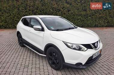 Внедорожник / Кроссовер Nissan Qashqai 2014 в 