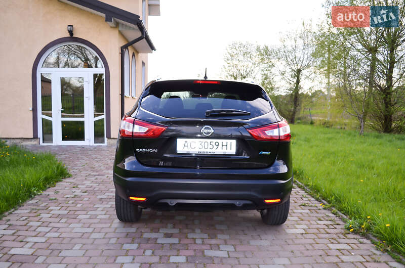 Внедорожник / Кроссовер Nissan Qashqai 2015 в Луцке