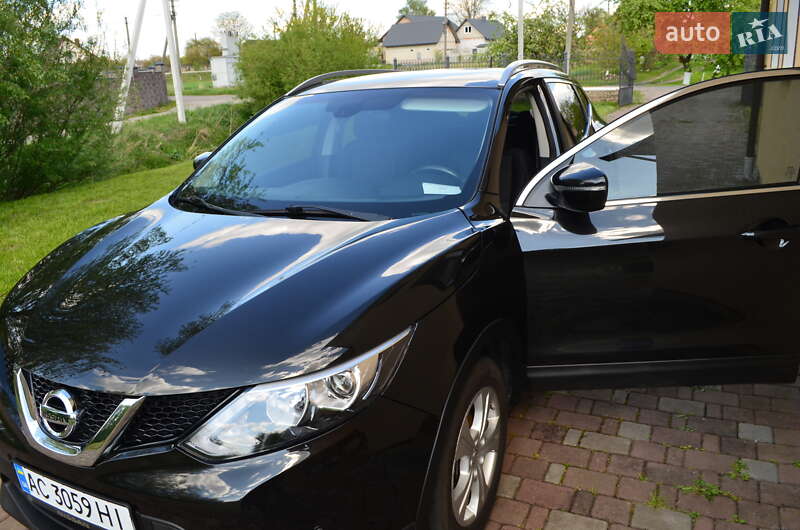 Внедорожник / Кроссовер Nissan Qashqai 2015 в Луцке