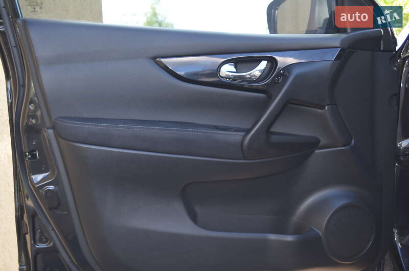 Внедорожник / Кроссовер Nissan Qashqai 2015 в Луцке