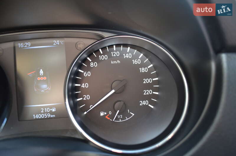 Внедорожник / Кроссовер Nissan Qashqai 2015 в Луцке