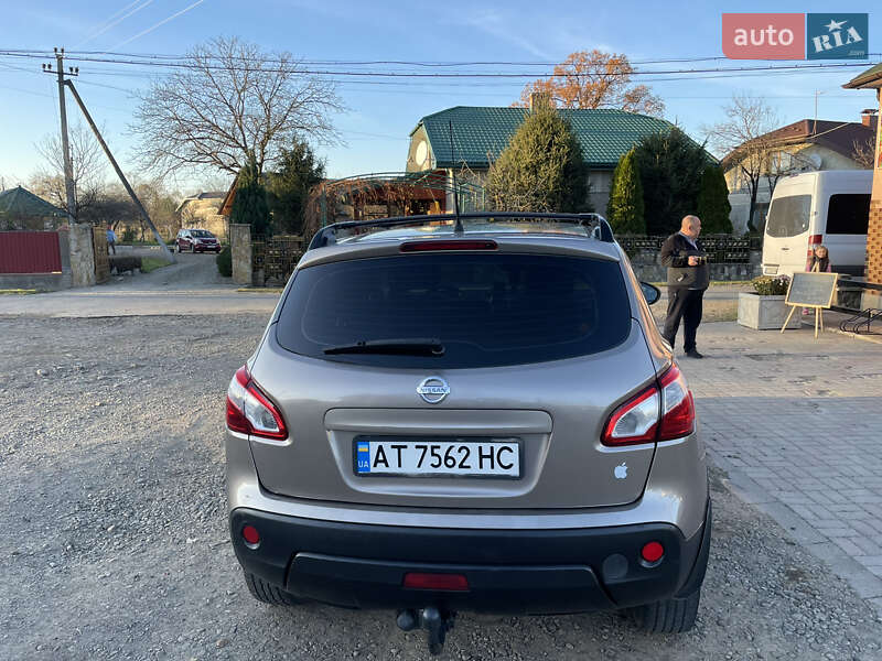 Внедорожник / Кроссовер Nissan Qashqai 2010 в Болехове