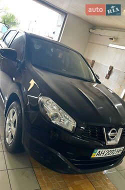 Внедорожник / Кроссовер Nissan Qashqai 2010 в Каменском