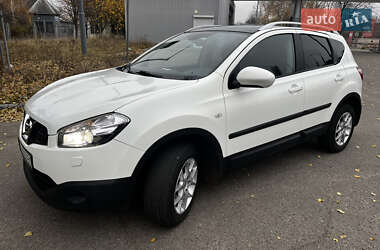 Позашляховик / Кросовер Nissan Qashqai 2011 в Чернігові