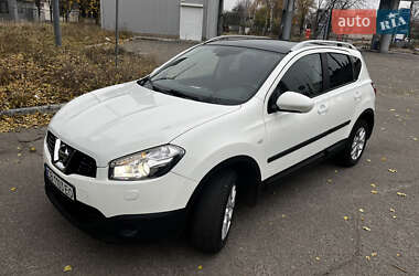 Позашляховик / Кросовер Nissan Qashqai 2011 в Чернігові