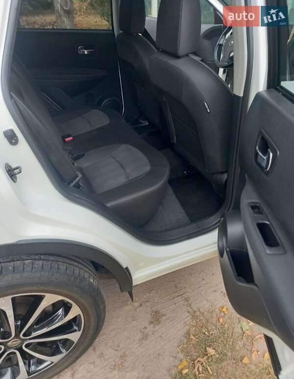 Внедорожник / Кроссовер Nissan Qashqai 2012 в Яготине