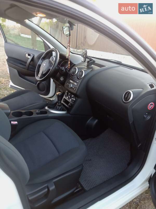 Внедорожник / Кроссовер Nissan Qashqai 2011 в Верхнеднепровске