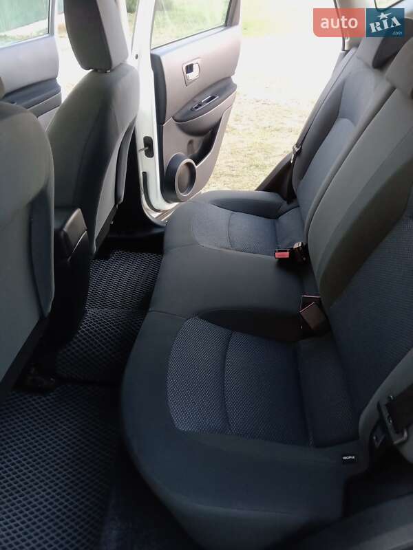 Внедорожник / Кроссовер Nissan Qashqai 2011 в Верхнеднепровске