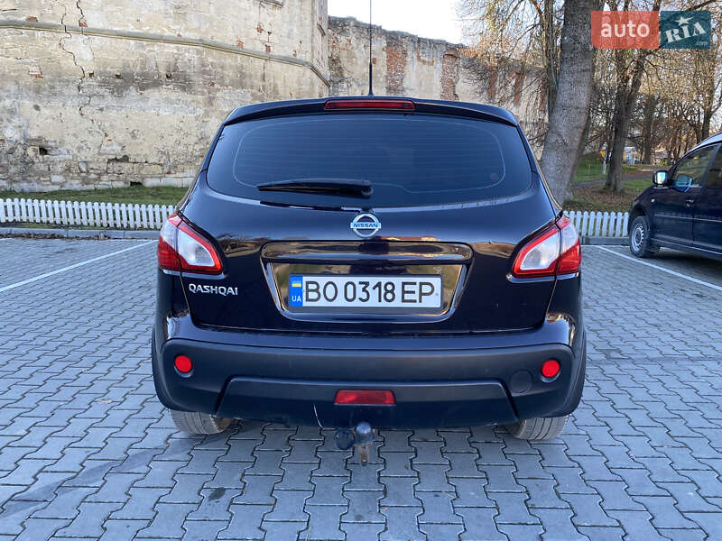 Позашляховик / Кросовер Nissan Qashqai 2013 в Бережанах