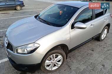 Внедорожник / Кроссовер Nissan Qashqai 2013 в Стрые