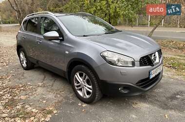 Позашляховик / Кросовер Nissan Qashqai 2011 в Києві