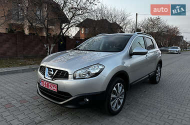 Позашляховик / Кросовер Nissan Qashqai 2010 в Луцьку