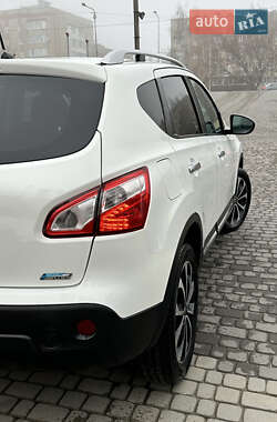 Внедорожник / Кроссовер Nissan Qashqai 2011 в Тернополе