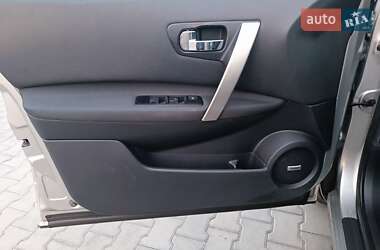 Внедорожник / Кроссовер Nissan Qashqai 2010 в 