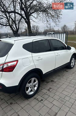 Позашляховик / Кросовер Nissan Qashqai 2013 в Кривому Розі