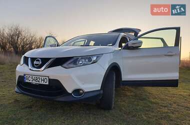 Внедорожник / Кроссовер Nissan Qashqai 2016 в Нововолынске