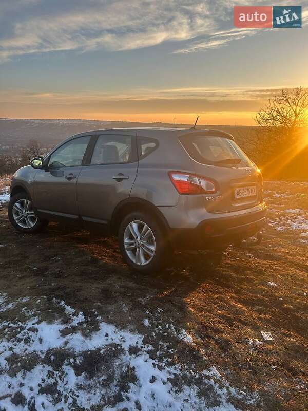 Внедорожник / Кроссовер Nissan Qashqai 2011 в Могилев-Подольске