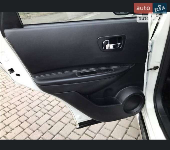Позашляховик / Кросовер Nissan Qashqai 2010 в Львові