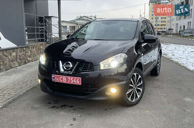 Позашляховик / Кросовер Nissan Qashqai 2012 в Стрию