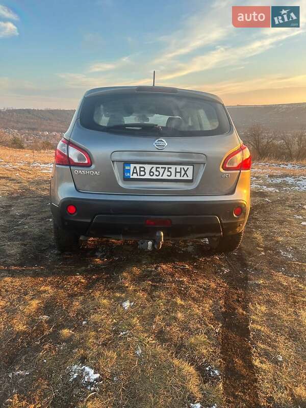 Внедорожник / Кроссовер Nissan Qashqai 2011 в Могилев-Подольске