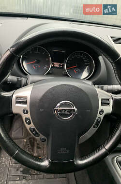 Внедорожник / Кроссовер Nissan Qashqai 2010 в 