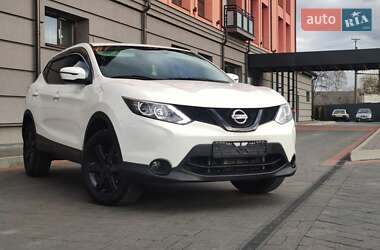 Позашляховик / Кросовер Nissan Qashqai 2014 в Трускавці