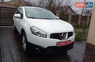 Позашляховик / Кросовер Nissan Qashqai 2013 в Луцьку