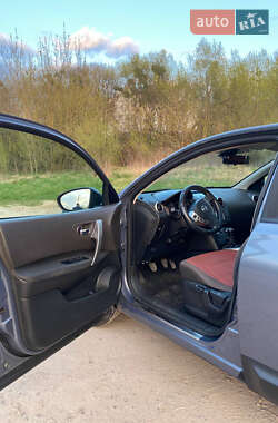 Внедорожник / Кроссовер Nissan Qashqai 2009 в 