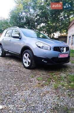 Позашляховик / Кросовер Nissan Qashqai 2012 в Чернівцях