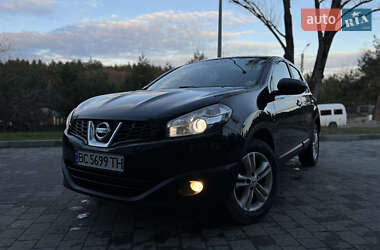 Позашляховик / Кросовер Nissan Qashqai 2012 в Новояворівську