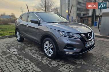 Внедорожник / Кроссовер Nissan Qashqai 2018 в Ужгороде