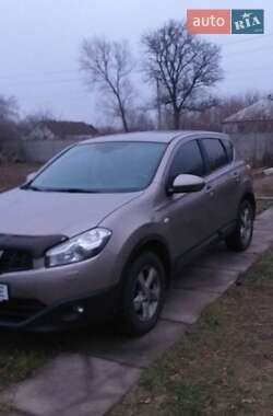 Внедорожник / Кроссовер Nissan Qashqai 2010 в Новых Санжарах