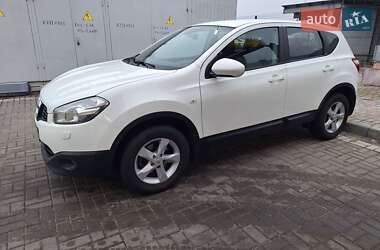 Позашляховик / Кросовер Nissan Qashqai 2013 в Києві